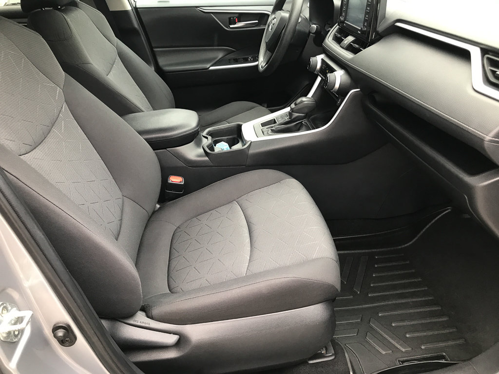 Used 2021 Toyota RAV4 XLE AWD/4WD image 29