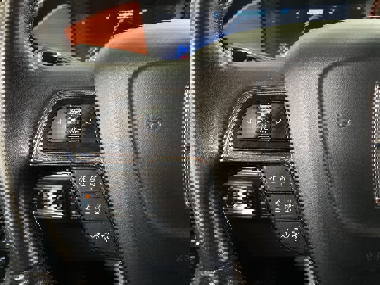 Used 2024 Lincoln Navigator L Premiere image 20