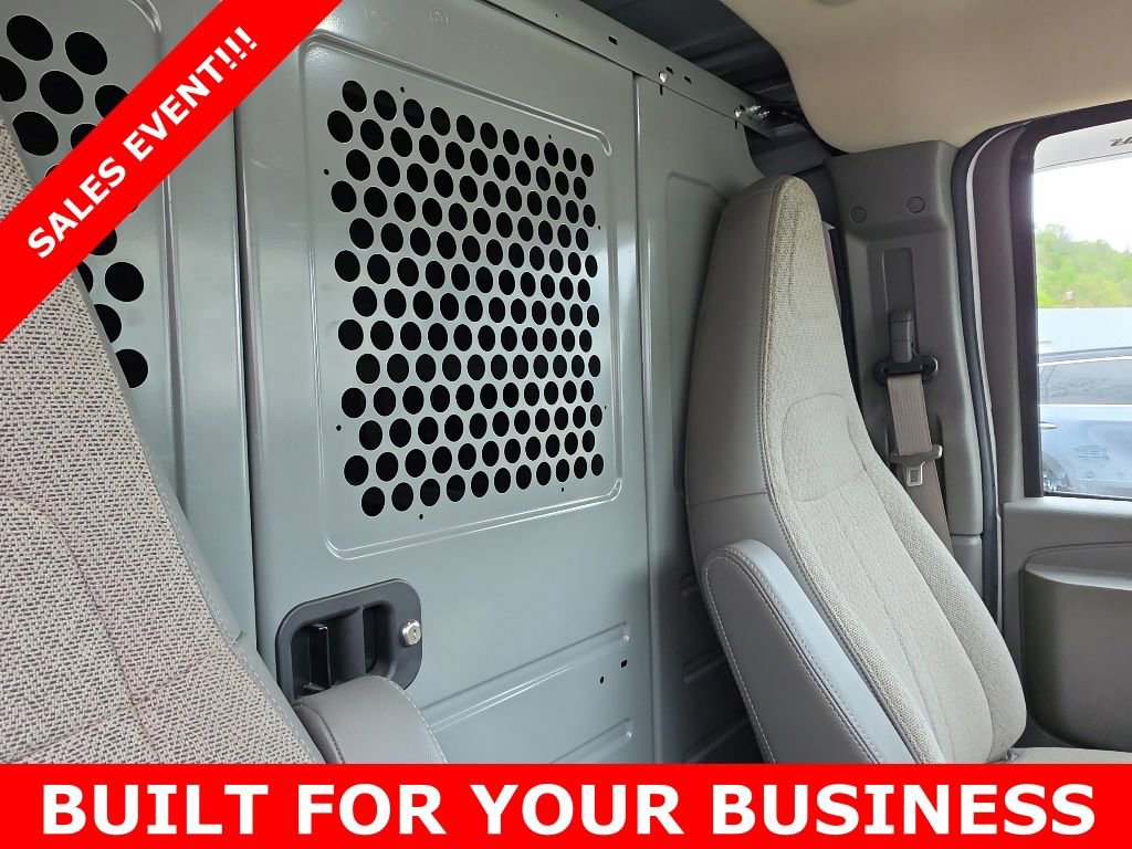 Used 2021 Chevrolet Express 2500 w/ Communications Package RWD image 15