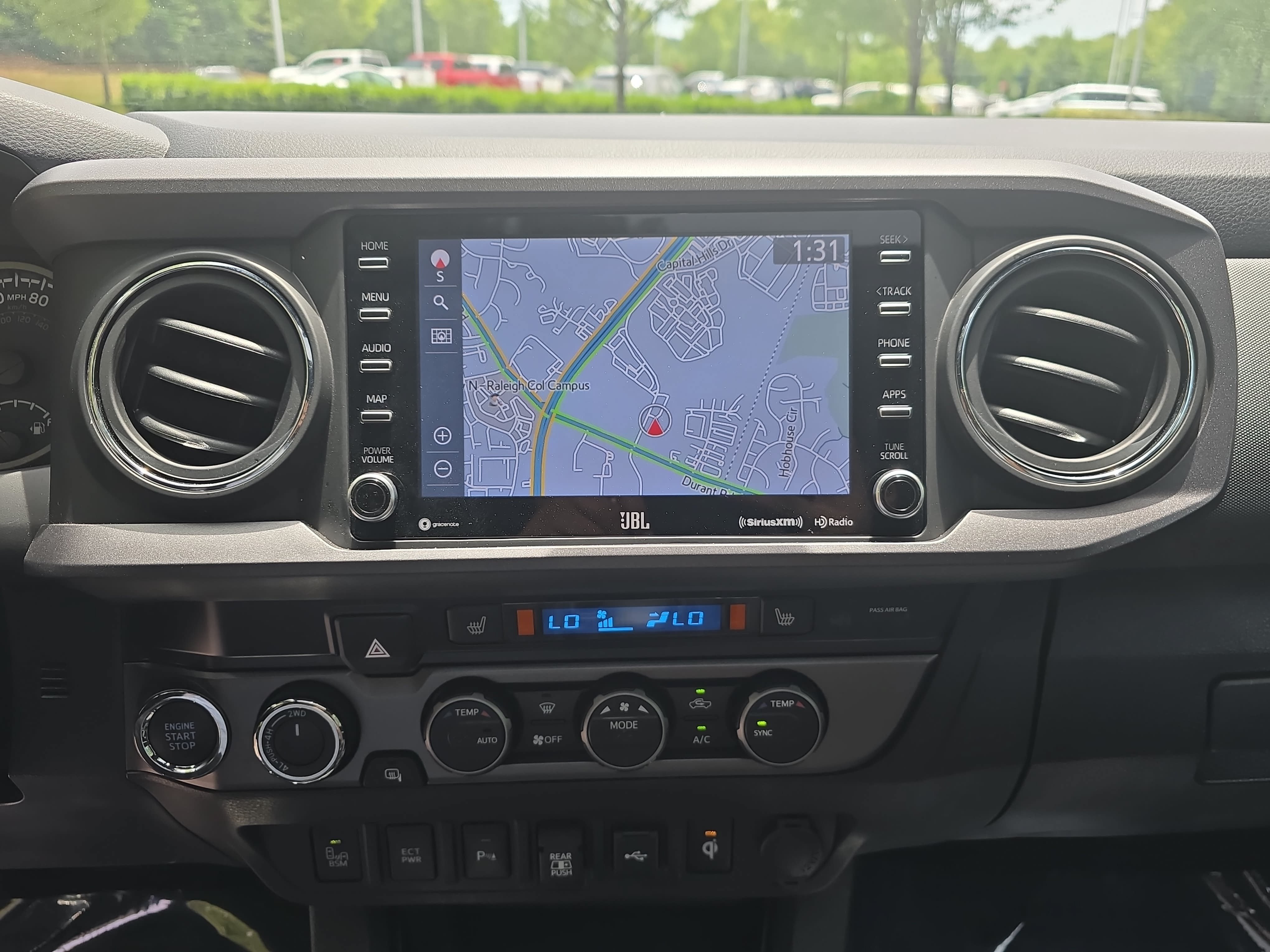 Used 2023 Toyota Tacoma TRD Off-Road w/ TRD Premium Off Road Package AWD/4WD image 21