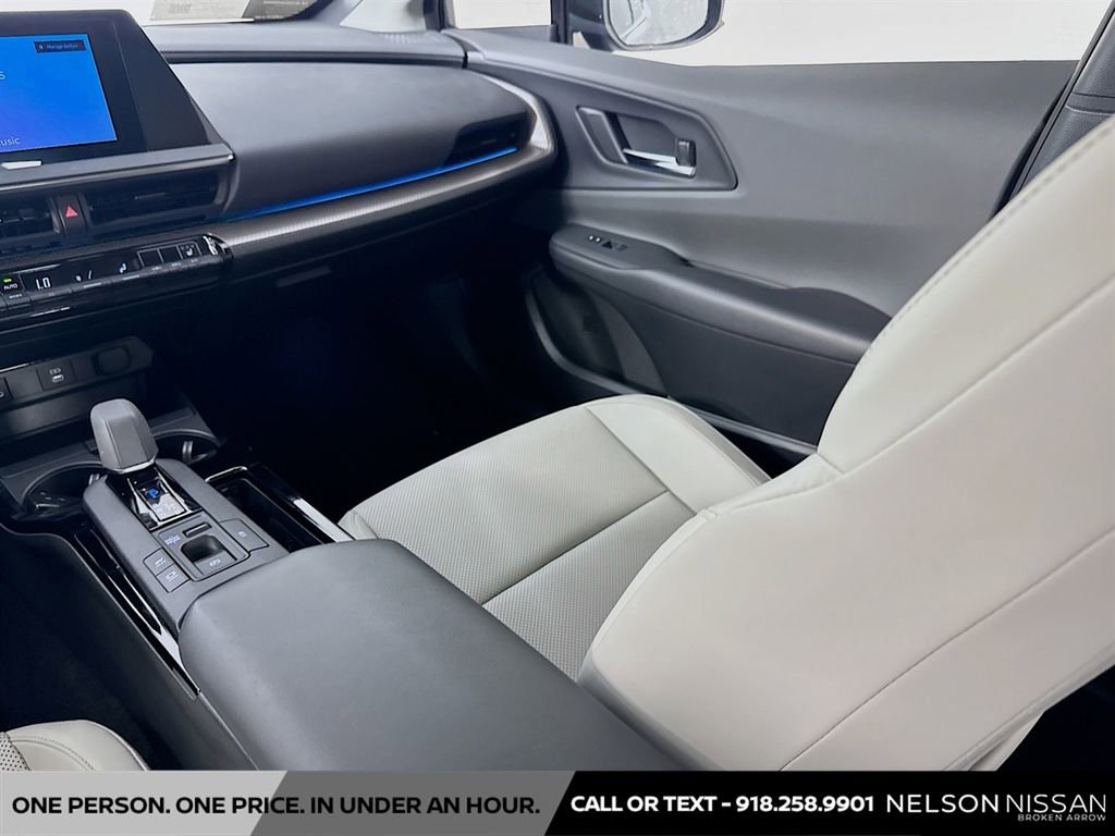 Used 2024 Toyota Prius XLE FWD image 23