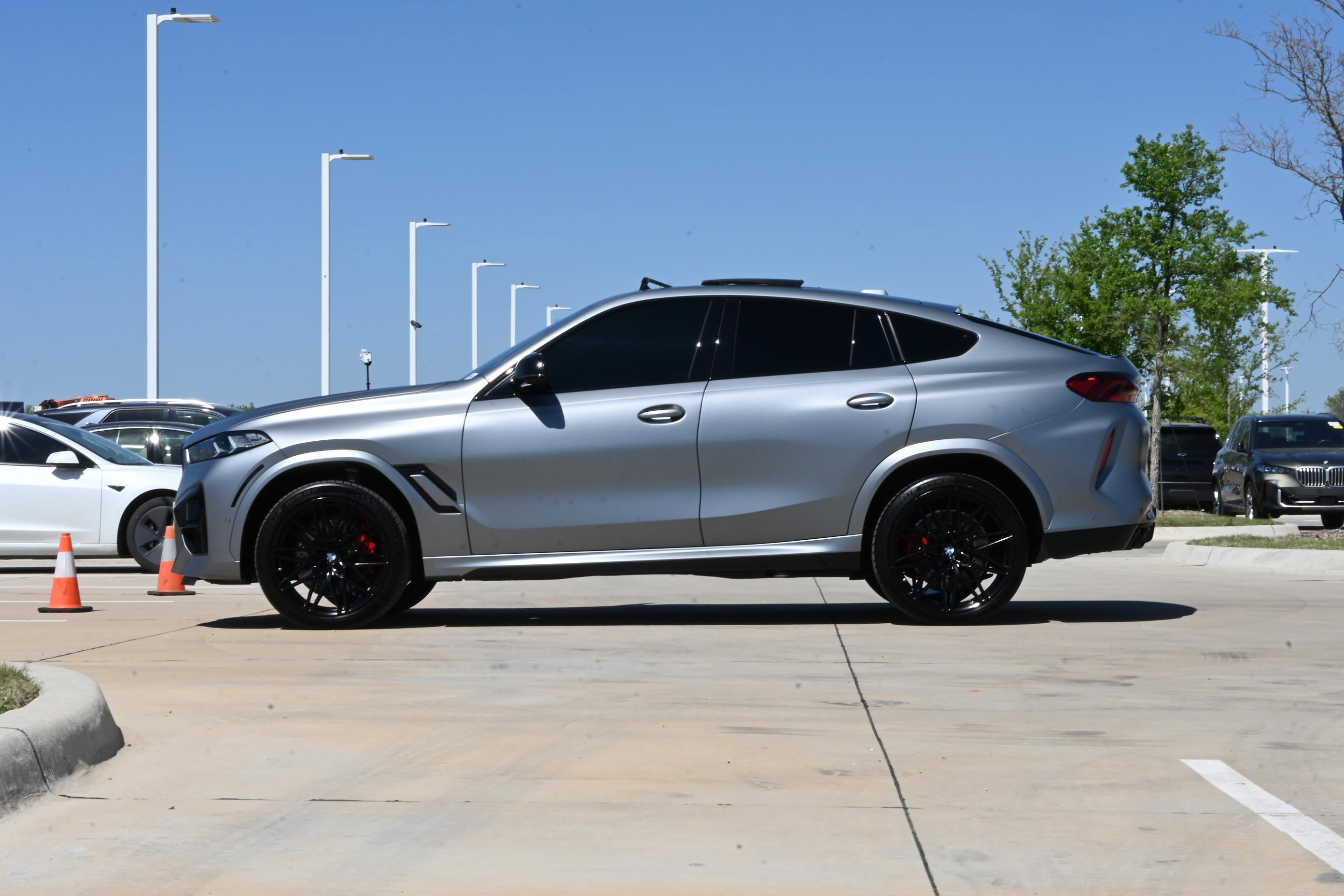 Used 2026 BMW X6 M Competition w/ Executive Package image 6