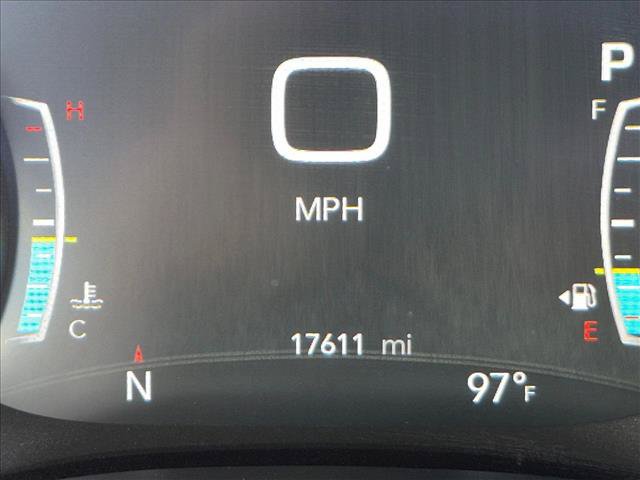 Used 2024 Chrysler Pacifica Touring-L w/ S Appearance Package FWD image 11