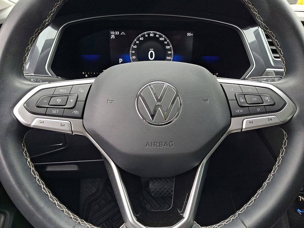 Used 2022 Volkswagen Tiguan SE AWD/4WD image 17