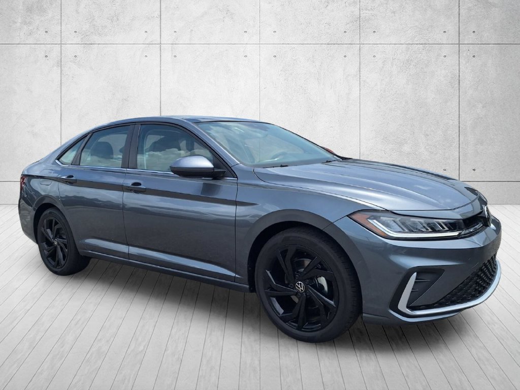 New 2026 Volkswagen Jetta SE FWD image 3
