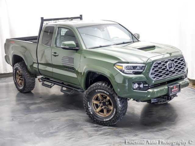 Used 2022 Toyota Tacoma TRD Sport w/ Black Out Package (TMS) AWD/4WD image 5