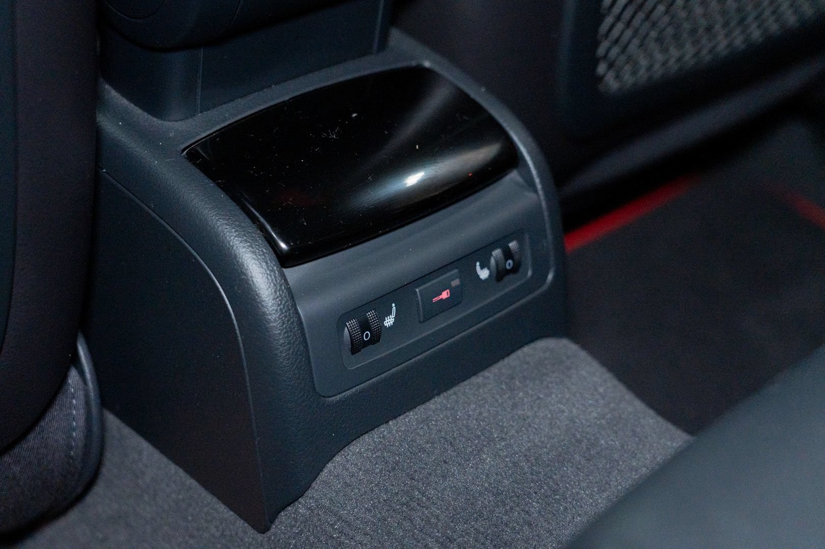 Used 2008 Audi RS 4 Sedan AWD/4WD image 35