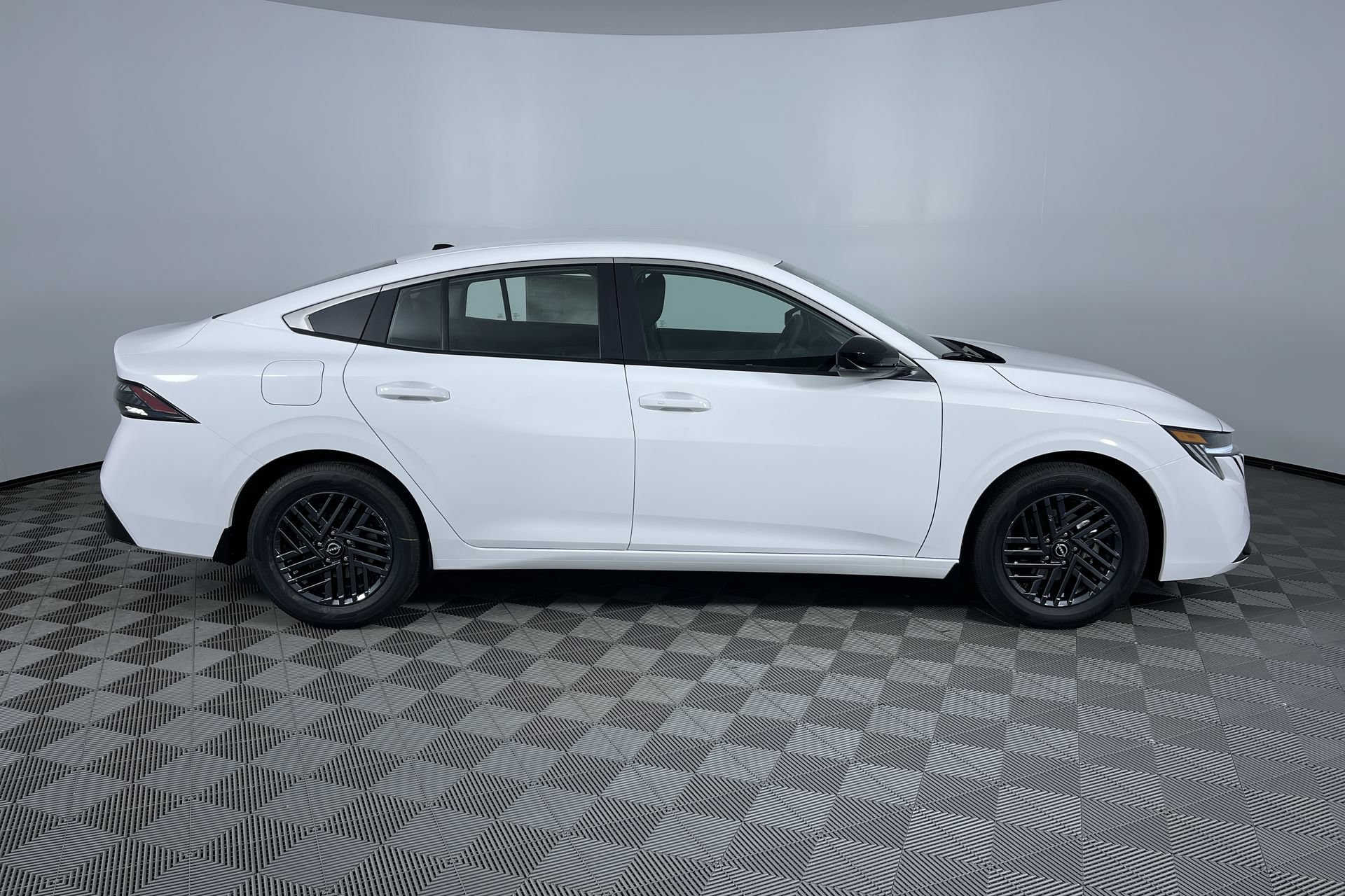 New 2027 Nissan Sentra SV w/ SV Convenience Package FWD image 10
