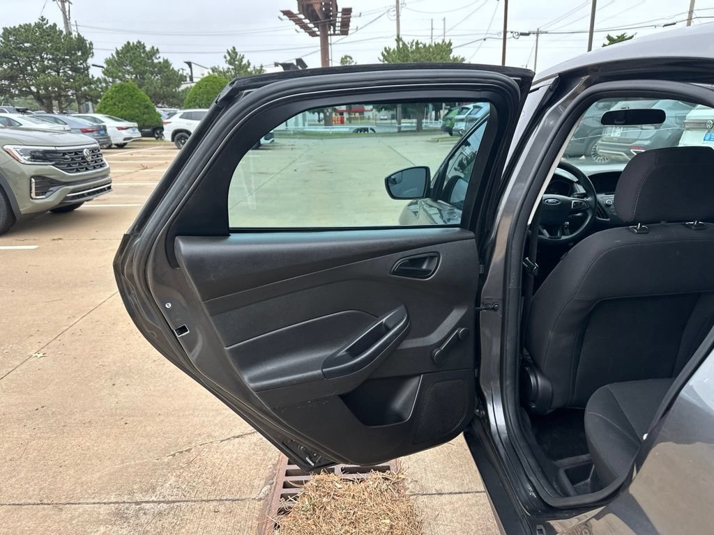 Used 2016 Ford Focus S FWD image 12