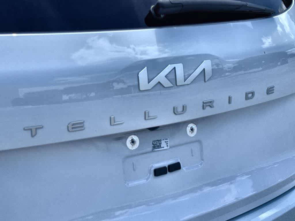 Used 2024 Kia Telluride LX FWD image 10