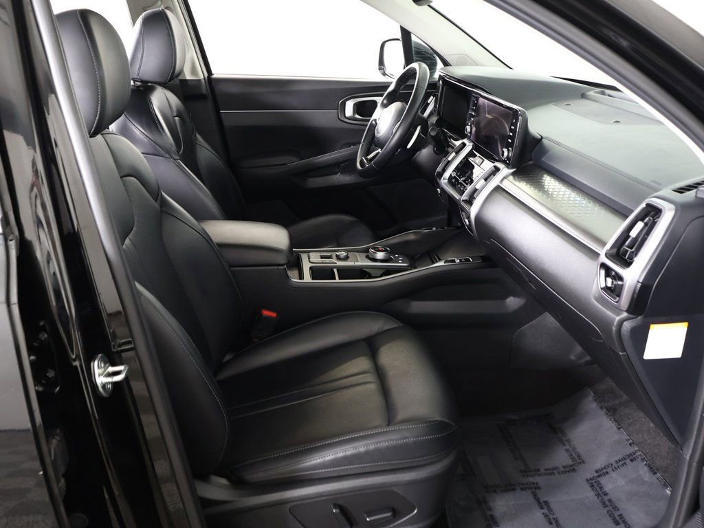 Used 2023 Kia Sorento EX image 33