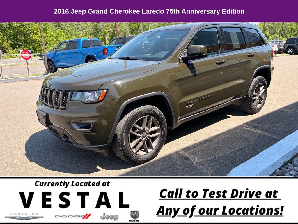 Used 2016 Jeep Grand Cherokee Laredo 75th Anniversary AWD/4WD image 4
