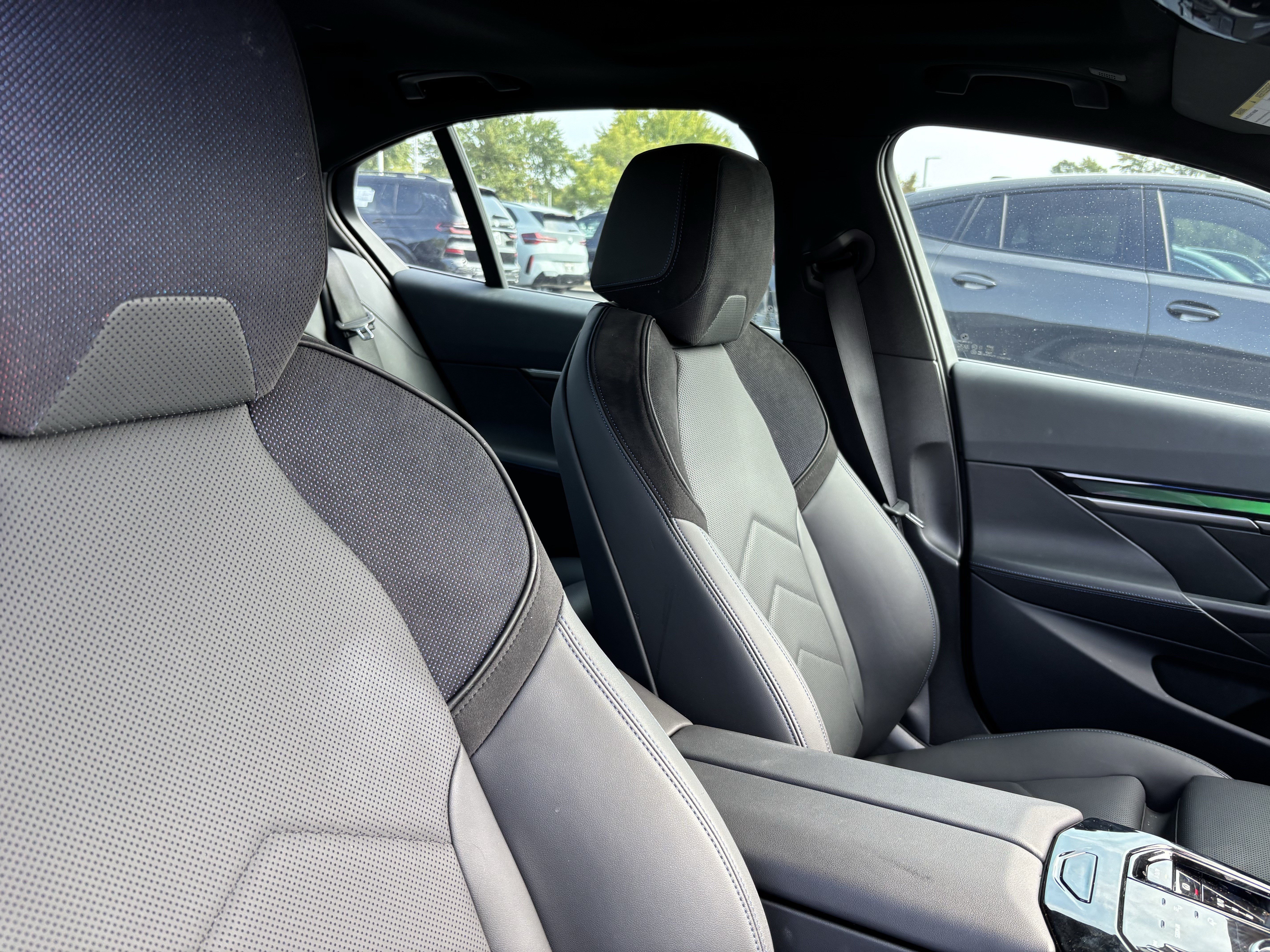 Certified 2024 BMW i5 eDrive40i w/ M Sport Package RWD image 35