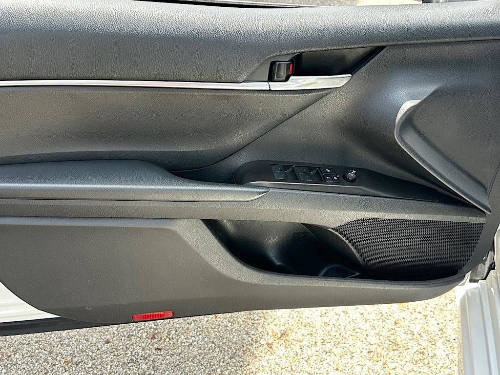 Certified 2021 Toyota Camry SE FWD image 12