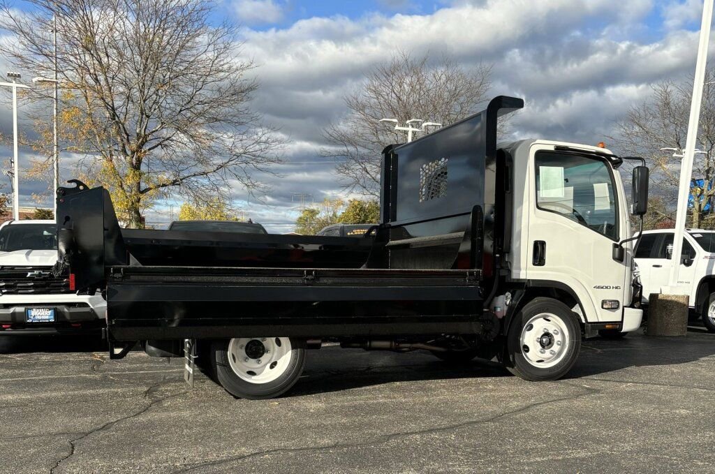 New 2025 Chevrolet Low Cab Forward image 5