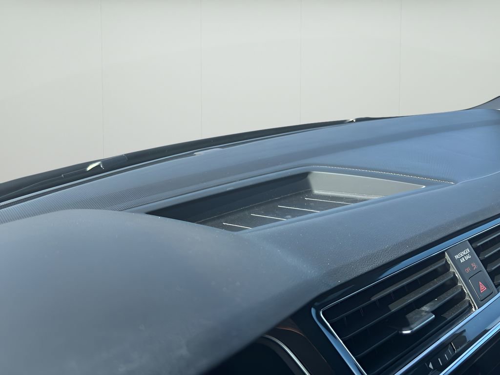 Used 2022 Volkswagen Tiguan SE R-Line AWD/4WD image 28