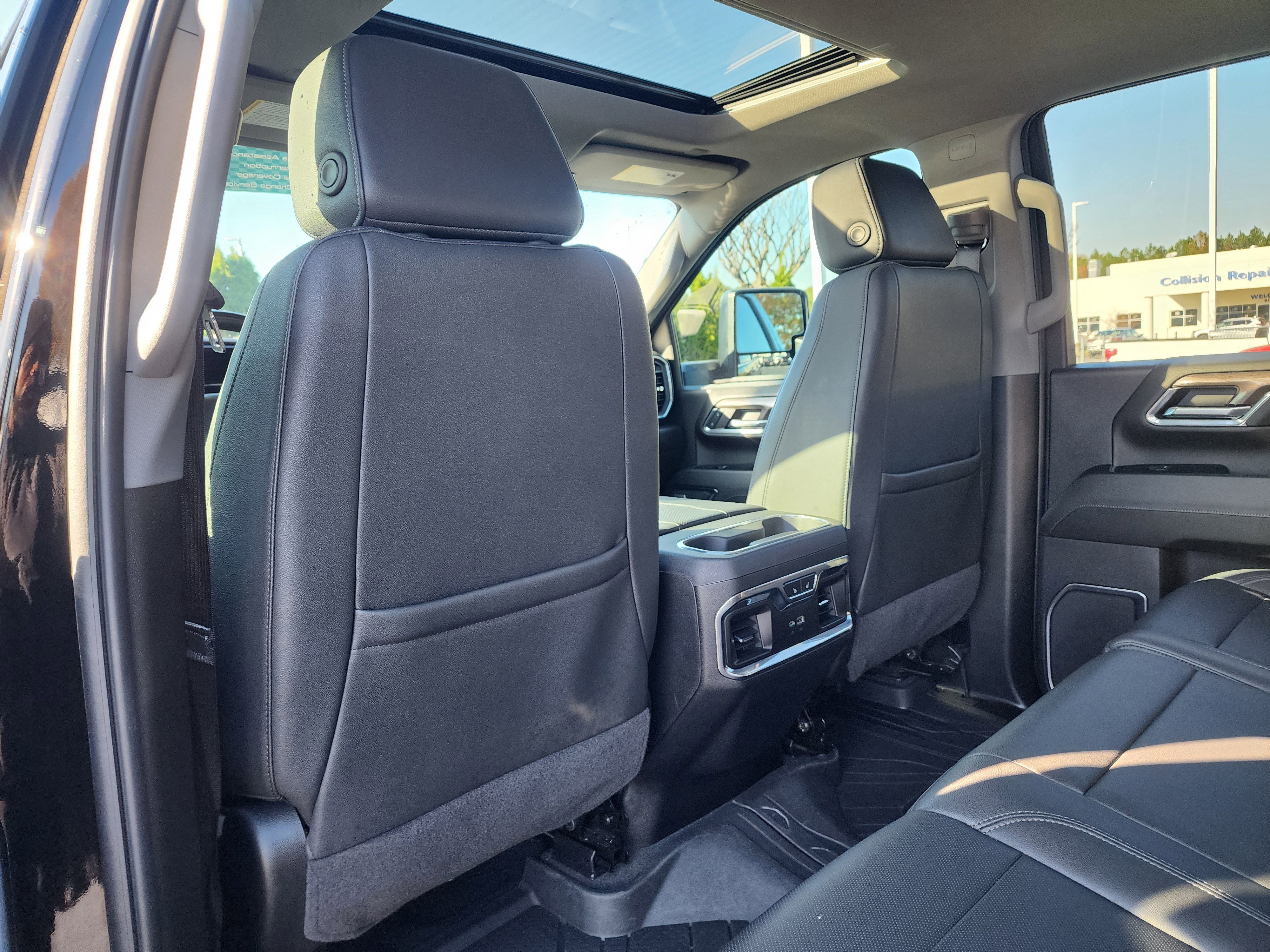 Used 2024 Chevrolet Silverado 2500 LTZ w/ LTZ Premium Package image 15