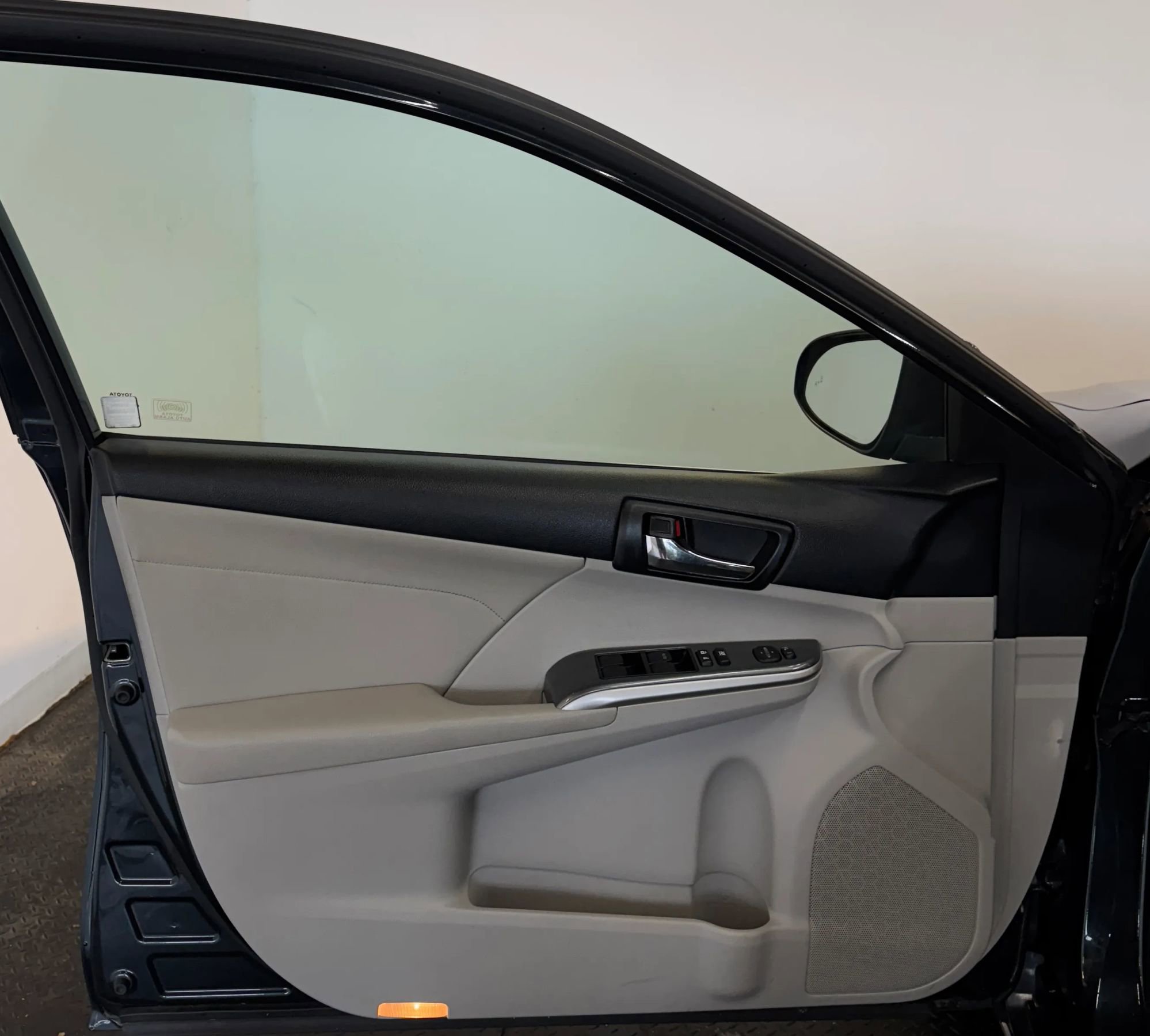 Used 2013 Toyota Camry XLE image 13