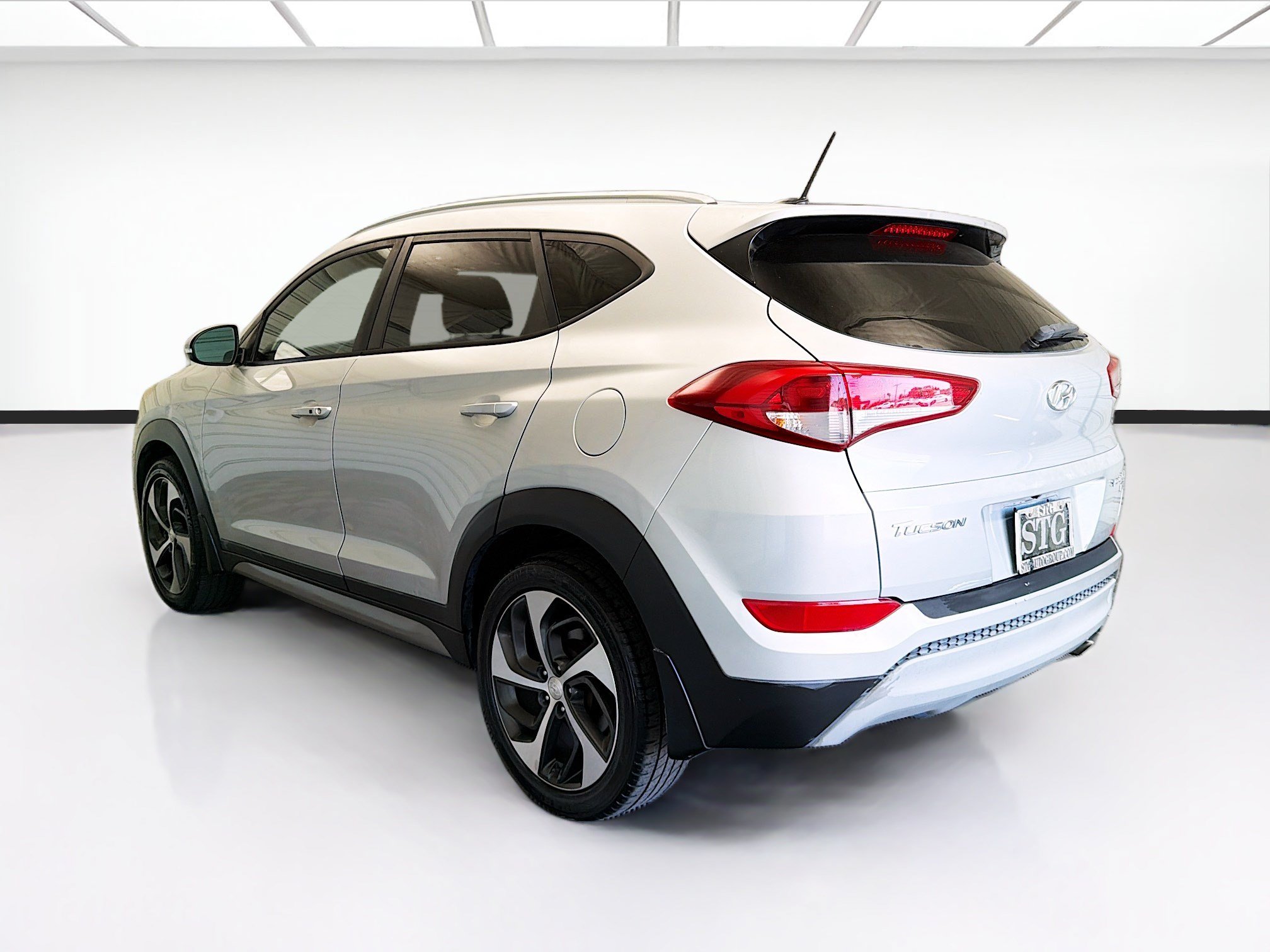 Used 2017 Hyundai Tucson Sport w/ Cargo Package AWD/4WD image 6