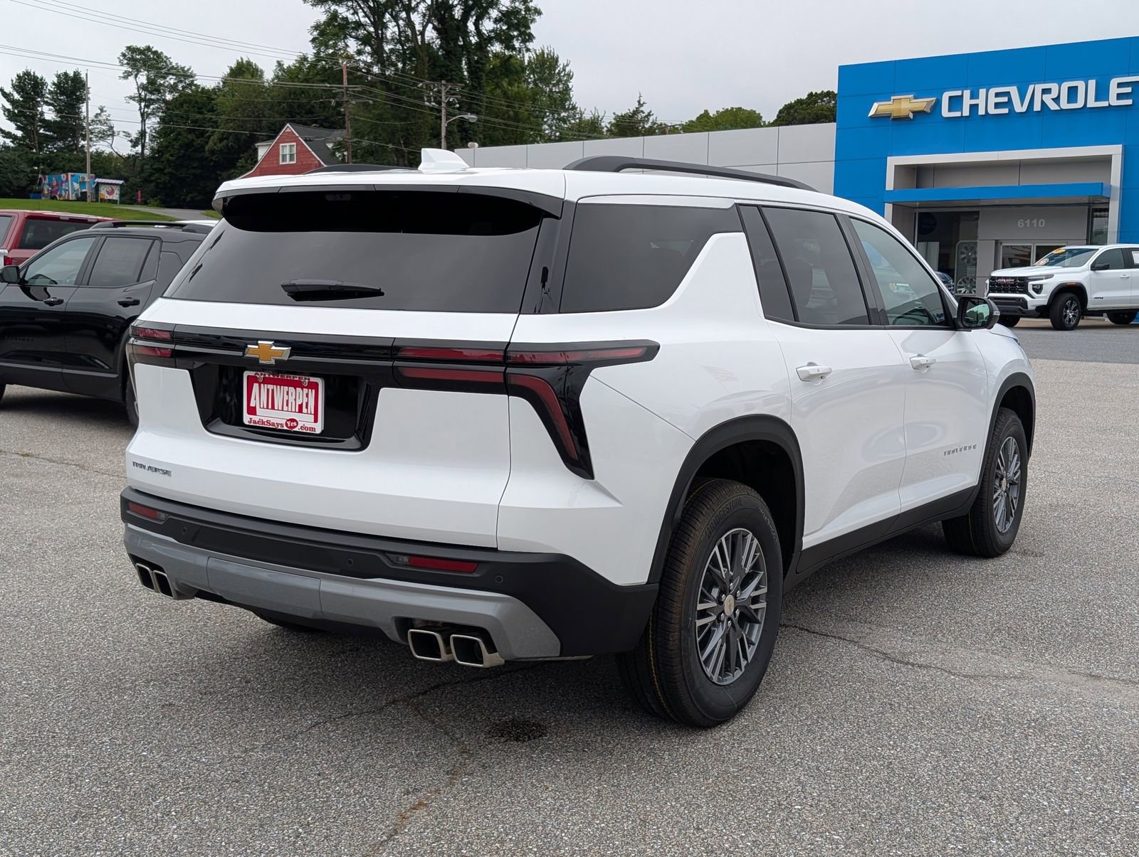 New 2026 Chevrolet Traverse LT w/ Driver Confidence Package image 3