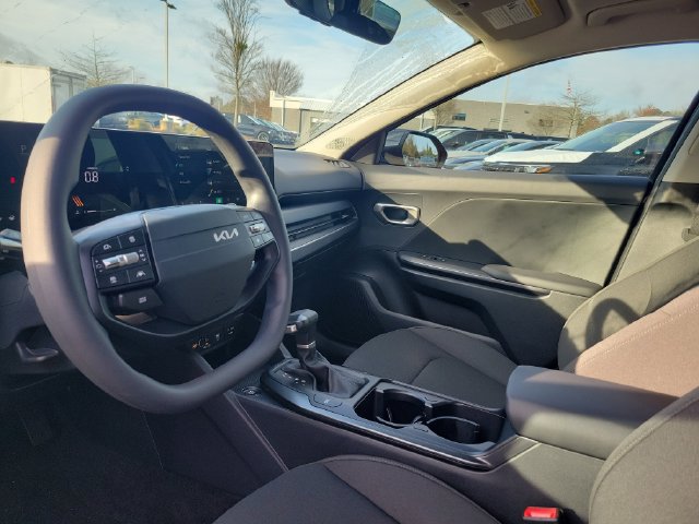 New 2026 Kia K4 FWD image 9