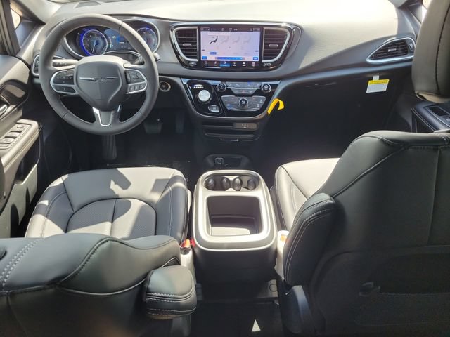 New 2026 Chrysler Voyager LX FWD image 12