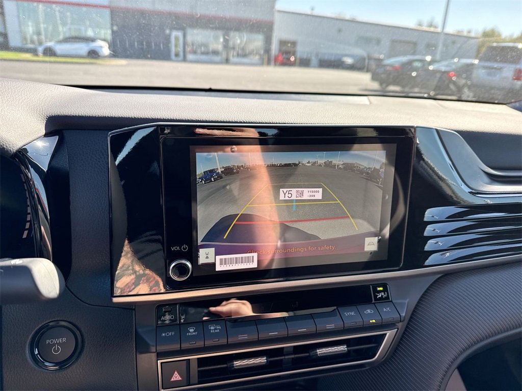 New 2026 Toyota Camry SE image 24