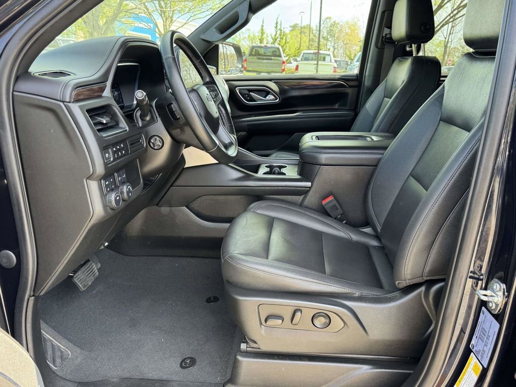 Used 2023 Chevrolet Tahoe Z71 w/ Luxury Package AWD/4WD image 21