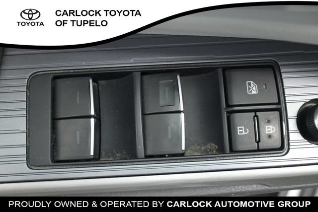 Used 2024 Toyota Sienna XSE FWD image 25