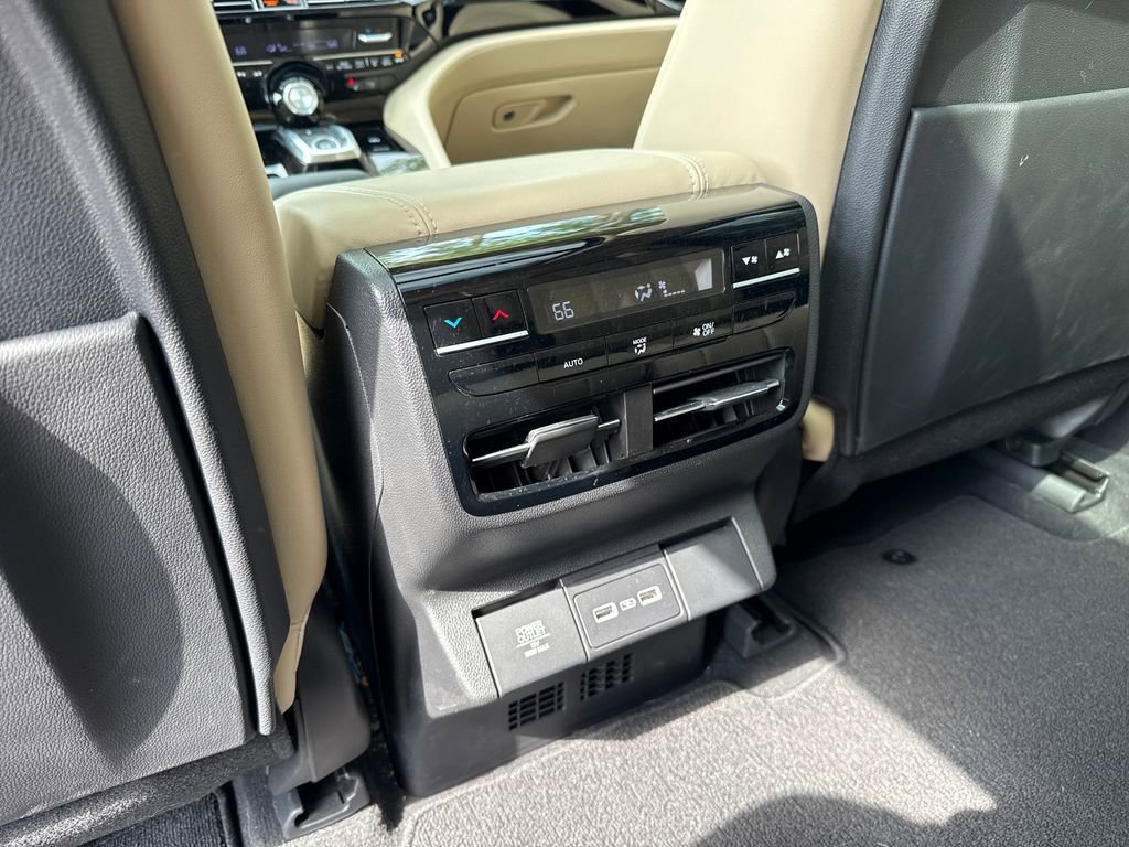 Used 2023 Acura MDX SH-AWD w/ Technology Package image 21