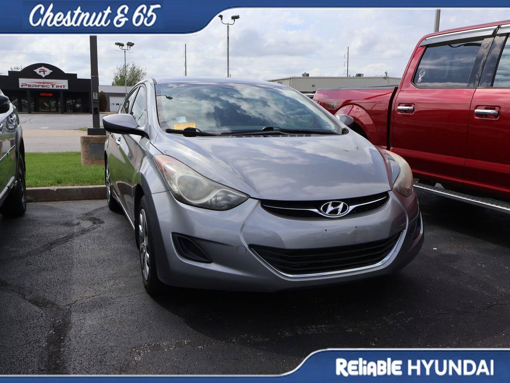 Used 2013 Hyundai Elantra GLS image 2