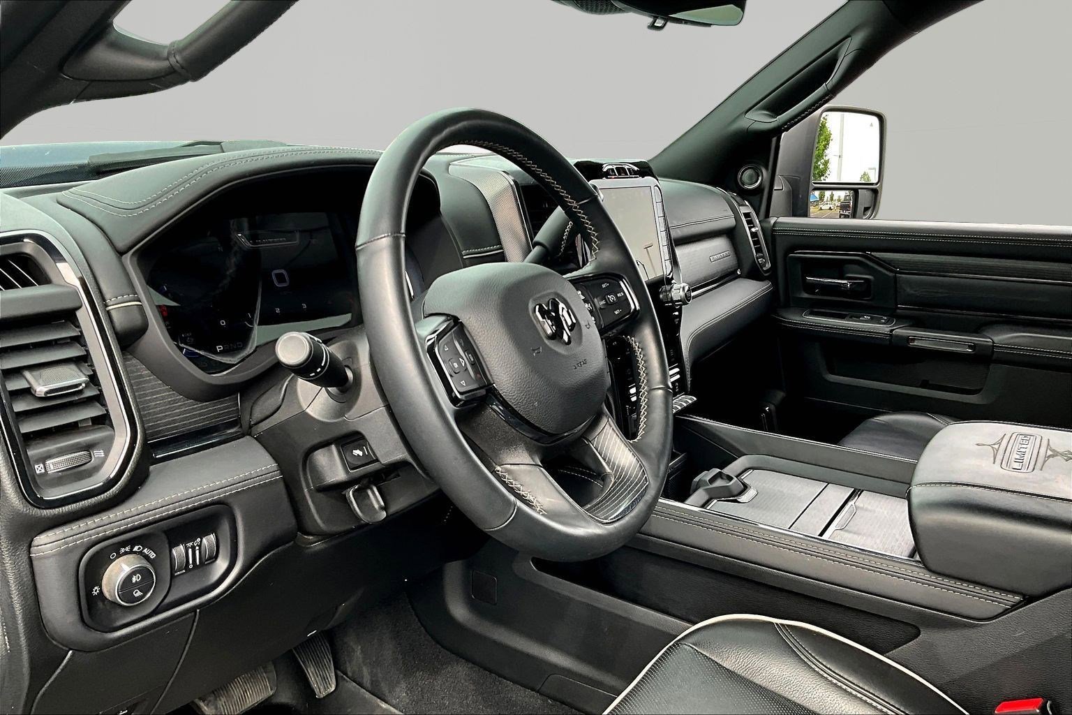 Used 2024 RAM 2500 Limited AWD/4WD image 18