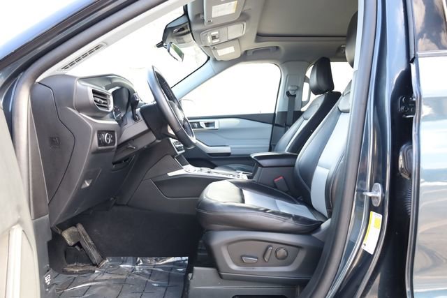 Used 2023 Ford Explorer XLT w/ Equipment Group 202A image 13