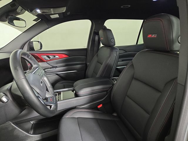 Used 2025 Chevrolet Traverse Z71 w/ Driver Confidence Package AWD/4WD image 16