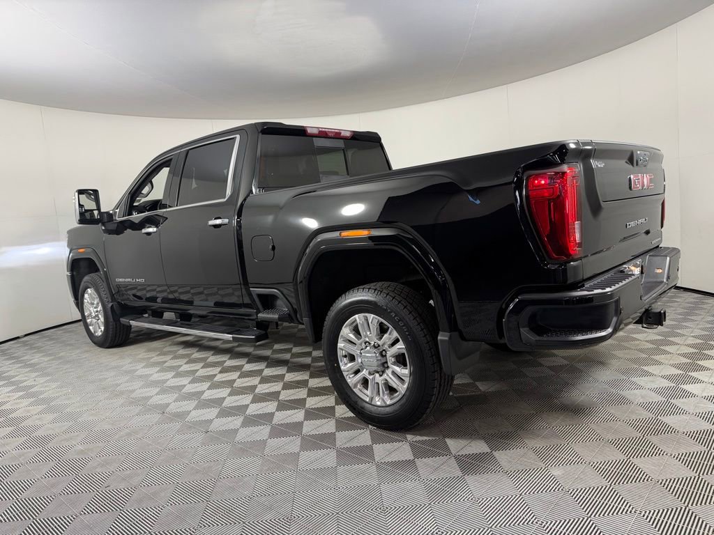 Used 2023 GMC Sierra 3500 Denali w/ Denali Ultimate Package AWD/4WD image 9