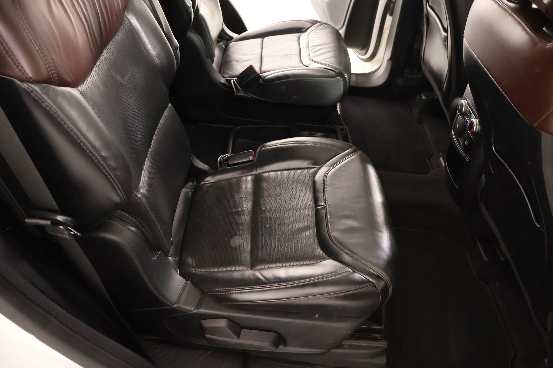 Used 2021 Ford Explorer Platinum w/ Equipment Group 601A image 16