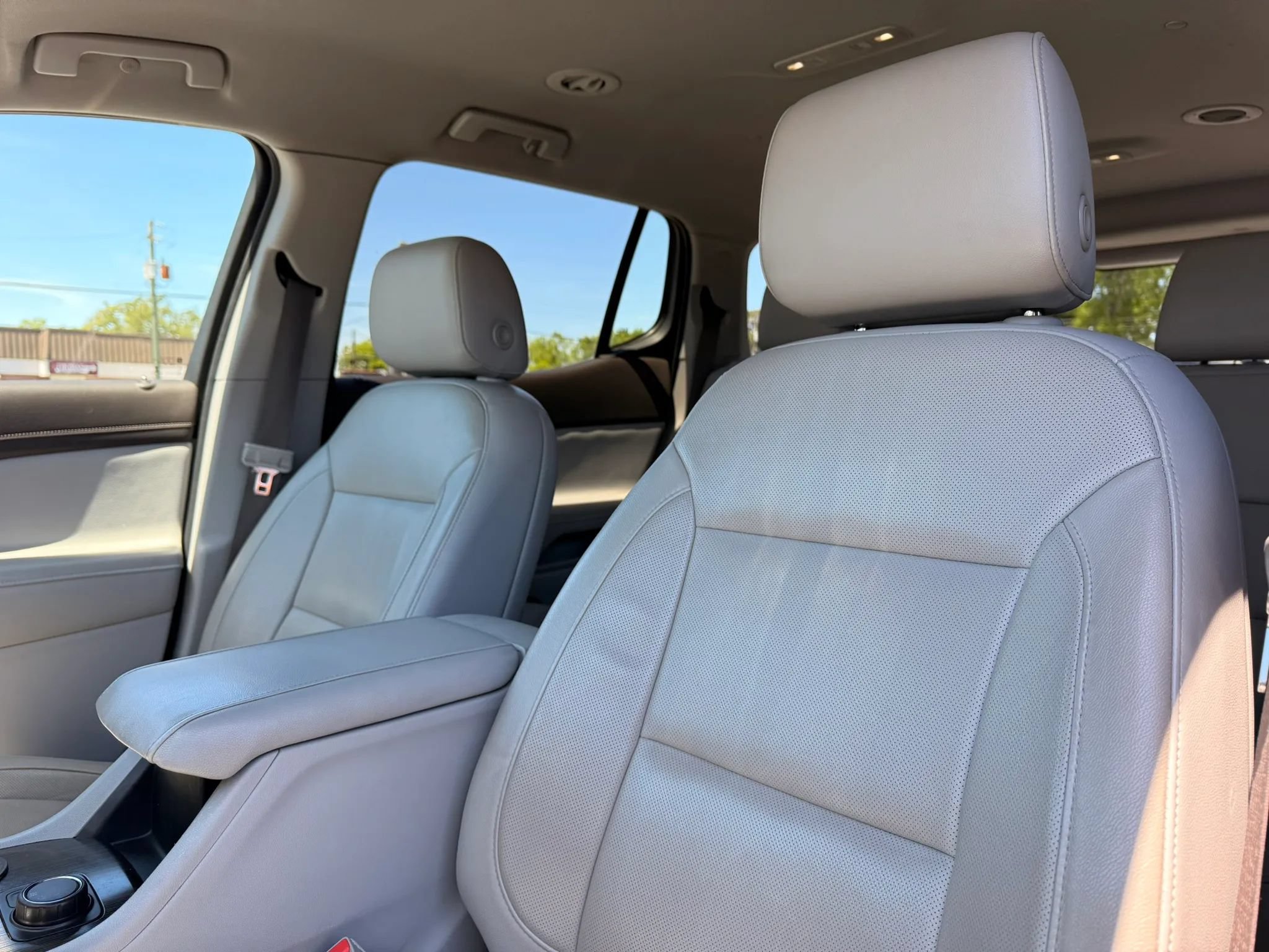 Used 2019 GMC Acadia SLT FWD image 11