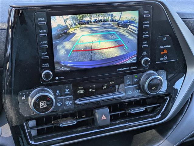 Used 2021 Toyota Highlander XLE image 12