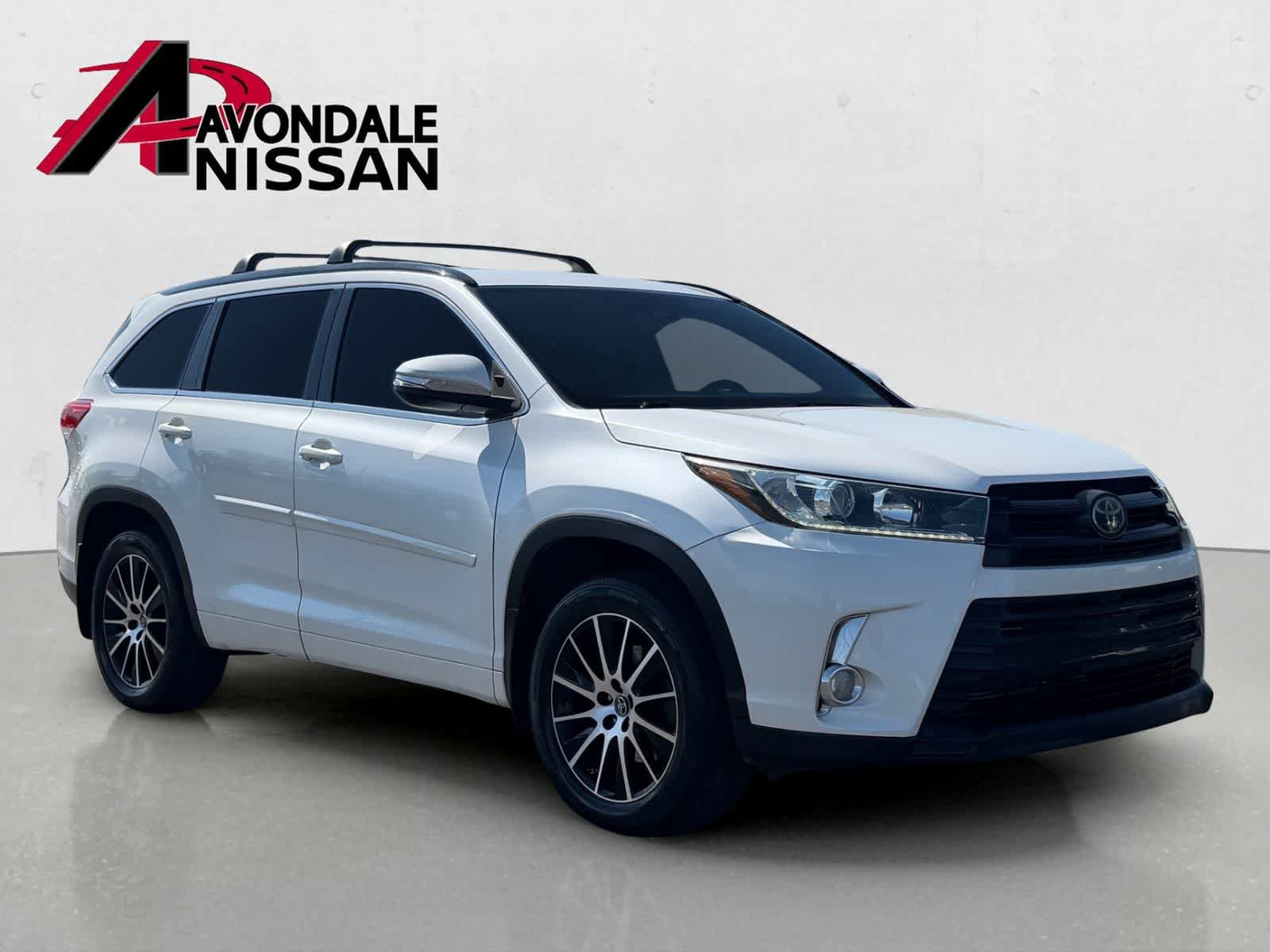 Used 2018 Toyota Highlander SE w/ Carpet Mat Package (TMS) AWD/4WD image 8