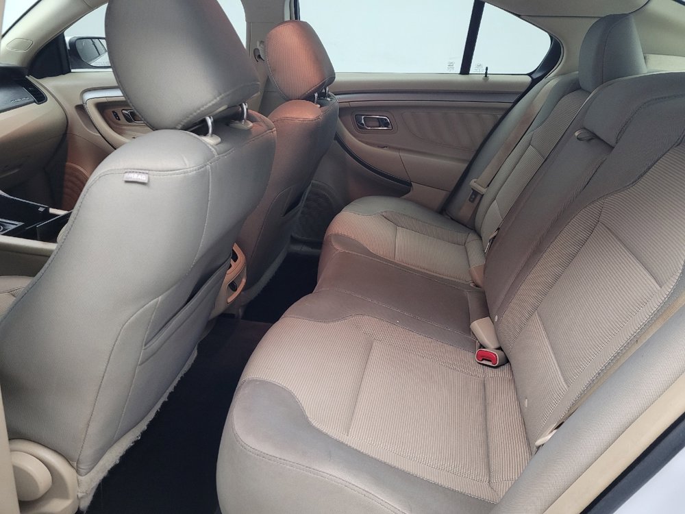 Used 2014 Ford Taurus SEL image 18