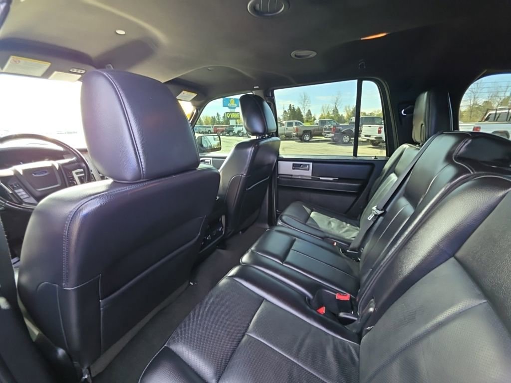 Used 2017 Ford Expedition EL XLT w/ Equipment Group 202A AWD/4WD image 16