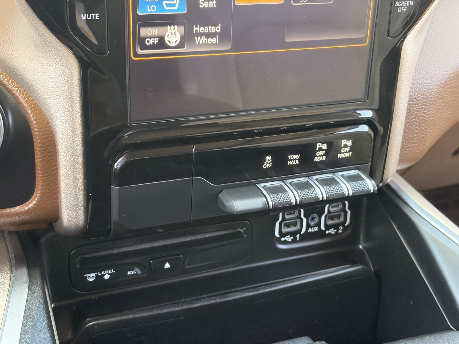Used 2019 RAM 1500 Laramie AWD/4WD image 24