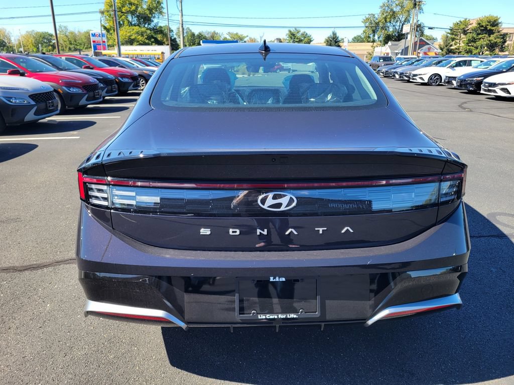 New 2026 Hyundai Sonata SEL FWD image 4