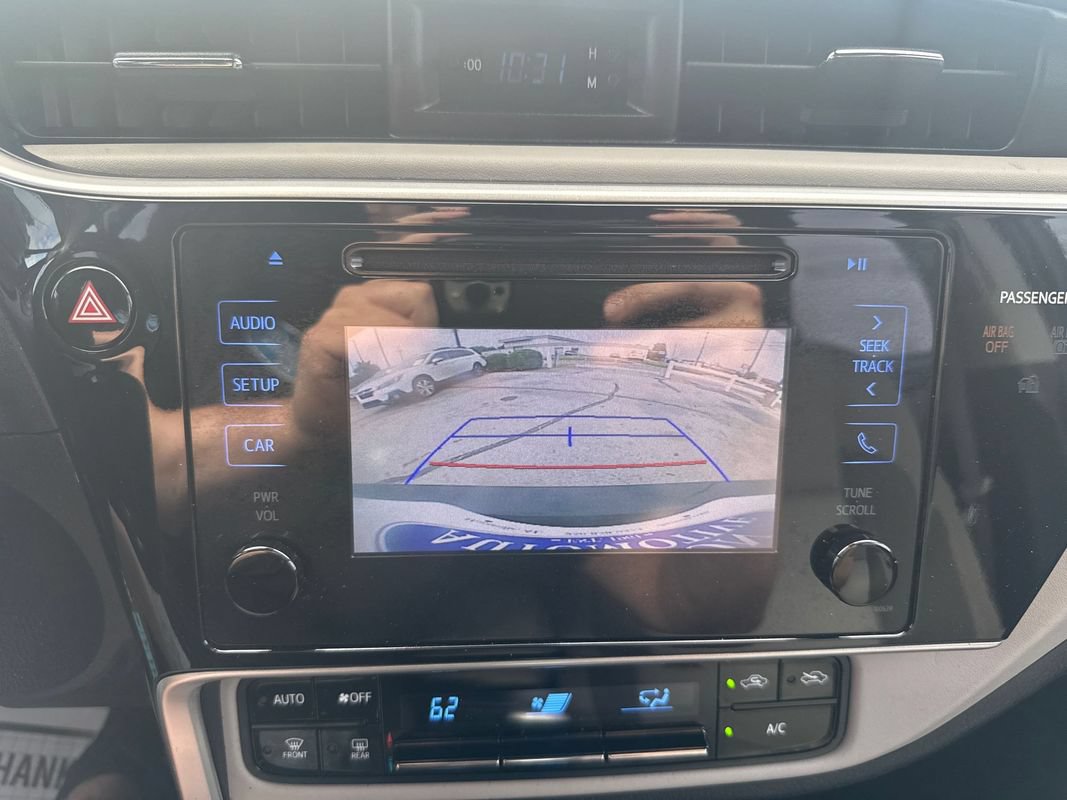 Used 2017 Toyota Corolla LE FWD image 33