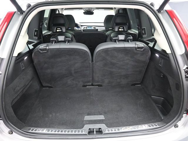 Certified 2023 Volvo XC90 B5 Plus image 24
