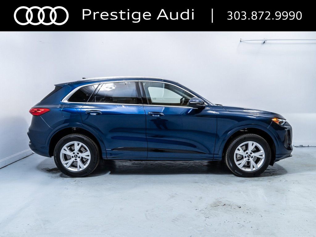 Used 2025 Audi Q5 Premium w/ Convenience Package AWD/4WD image 9