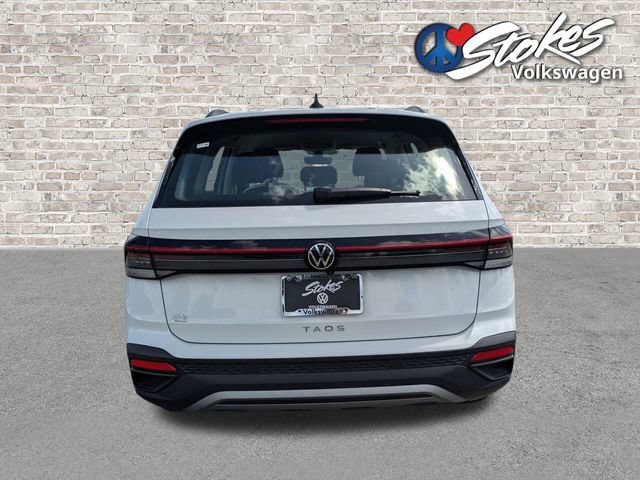 Certified 2025 Volkswagen Taos S FWD image 5