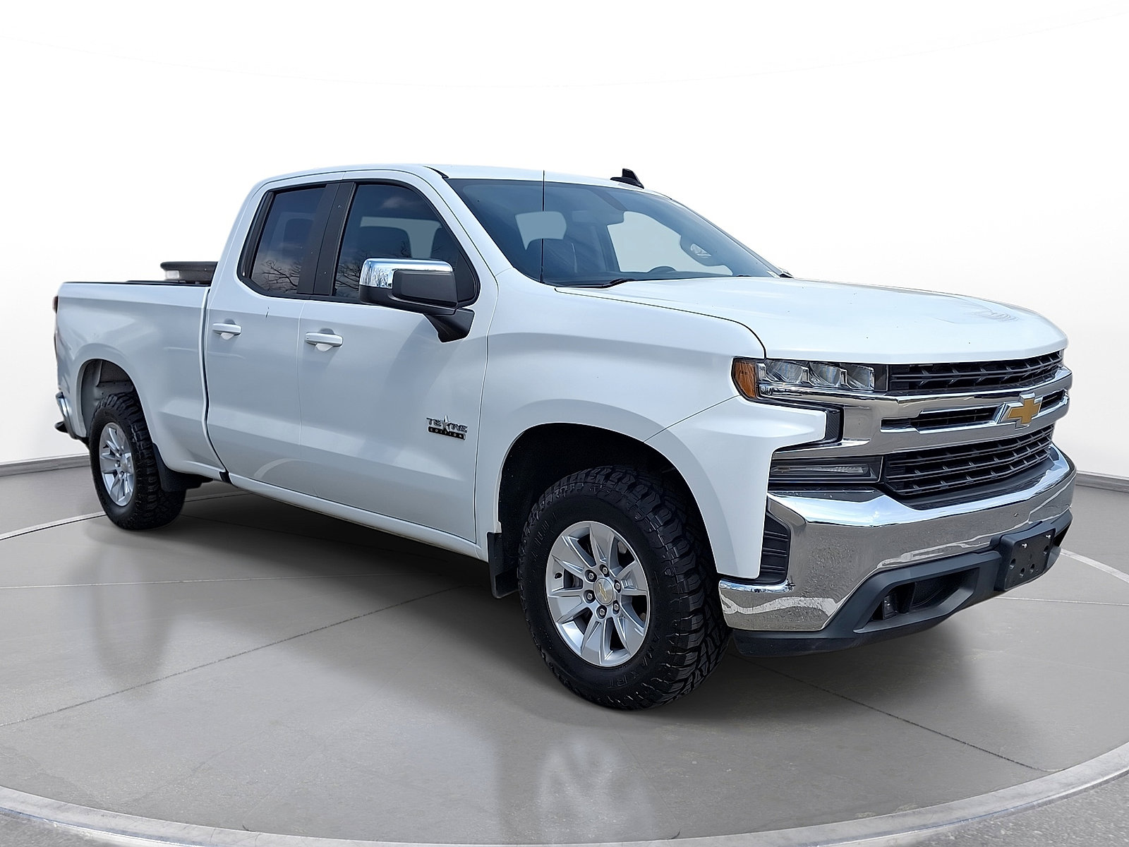 Used 2020 Chevrolet Silverado 1500 LT w/ Texas Edition RWD image 1