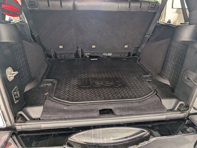 Used 2018 Jeep Wrangler Unlimited Sahara image 24