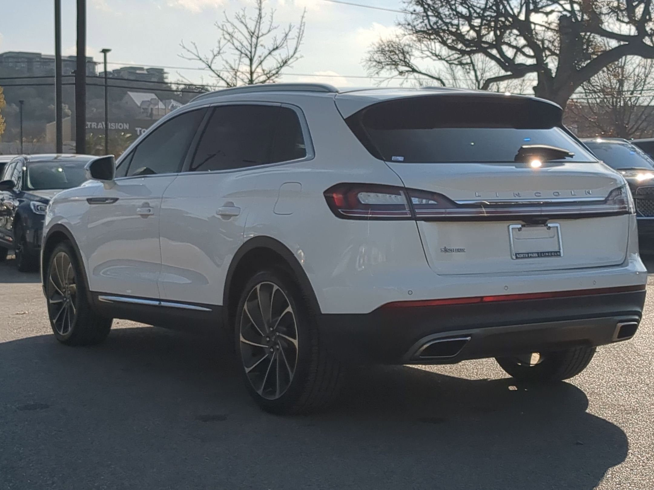 Used 2021 Lincoln Nautilus Reserve w/ Equipment Group 201A FWD image 5